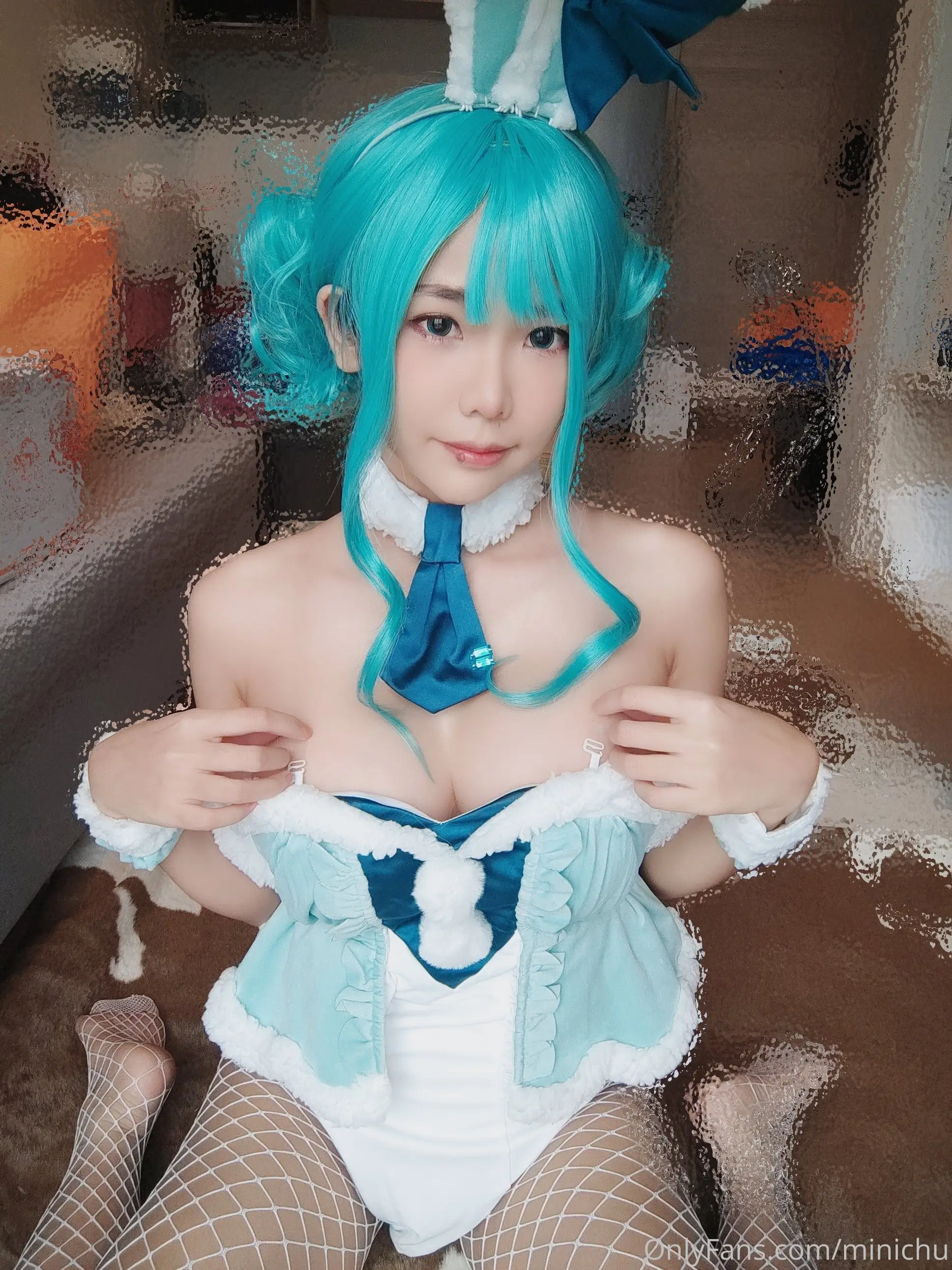 This picture is used as a preview/sample of the Minichu - Bunny Miku. It will show you an idea of how the pictures in the whole set would look like.